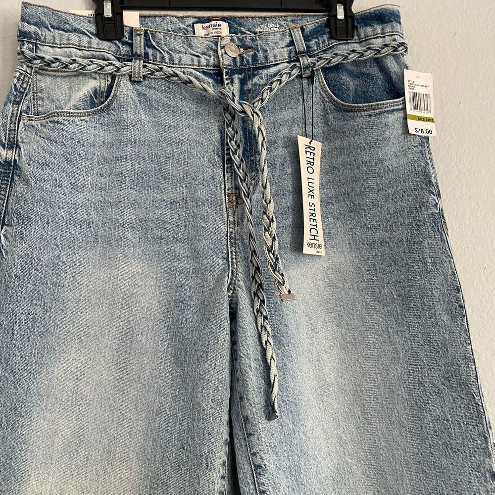 Kensie Light Blue Flare Jeans Retro Luxe Stretch
Color: Stone Wash Size: 14/32 - Picture 4 of 13